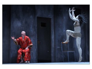 “Dopo la battaglia”, uno spettacolo di Pippo Delbono, al Teatro Bellini di Napoli