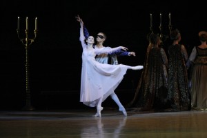 Romeo e Giulietta nella versione coreografica di Mikhail Lavrovskij per la prima volta al Teatro San Carlo di Napoli dal 21 al 28 giugno 2016