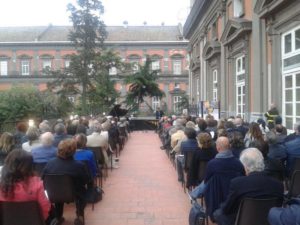 Gli archi dei ChamberCelli per il secondo concerto in terrazza del Teatro San Carlo, il 12 luglio 2018 alle ore 18:30