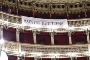 Recensione dell’opera “Così fan tutte”, di Wolfgang Amadeus Mozart, al Teatro San Carlo di Napoli