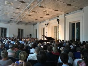 Al via il Maggio del Pianoforte a Villa Pignatelli: sei giovani talenti per sei recital, ogni domenica fino al 24 novembre 2019