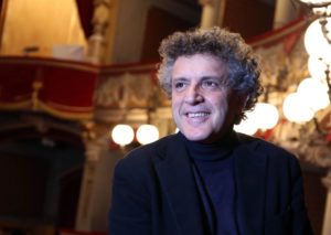 La Nuova Orchestra Scarlatti con il pianista Francesco Nicolosi e il violoncellista, direttore Luigi Piovano, il 6 novembre 2022 alla Sala Scarlatti del Conservatorio di Napoli