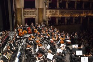 Henrik Nánási dirige la monumentale “Terza” di Mahler, il 14 dicembre 2022 al Teatro San Carlo di Napoli