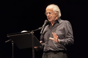 “Tre modi per non morire”, di Giuseppe Montesano, diretto e interpretato da Toni Servillo, dal 24 al 29 gennaio 2023 al Teatro Bellini di Napoli