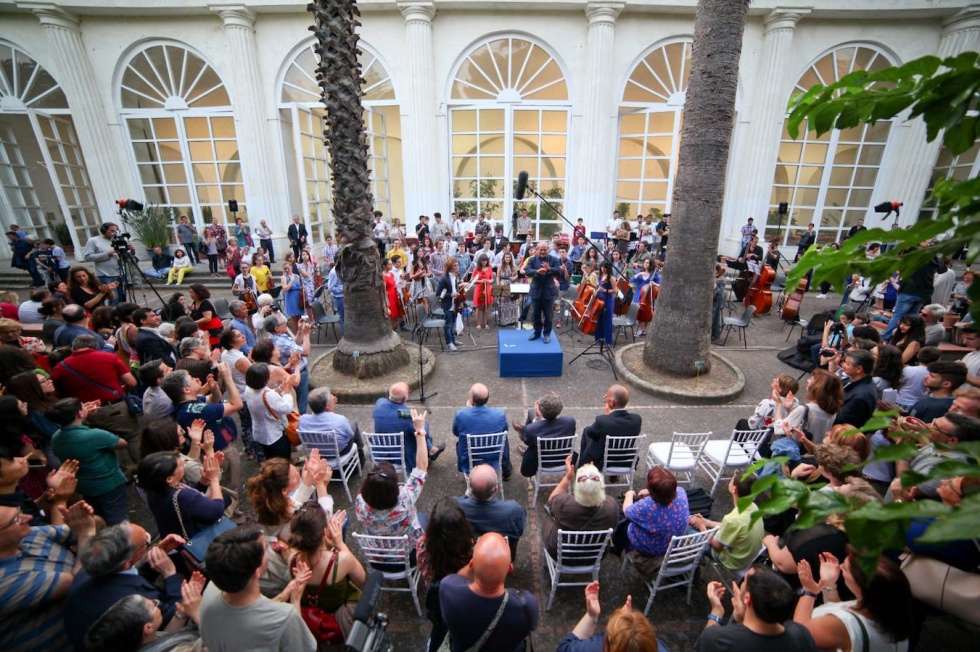 Al via la V Edizione di “Orto Sonoro. Un suono per ogni pianta”: i concerti della Nuova Orchestra Scarlatti all’Orto Botanico di Napoli Al via la V Edizione di “Orto Sonoro. Un suono per ogni pianta”: i concerti della Nuova Orchestra Scarlatti all’Orto Botanico di Napoli