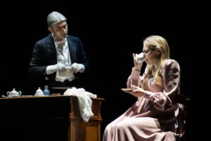 “Il caso Jekyll”, tratto da Robert Louis Stevenson, regia di Sergio Rubini, dal 14 al 26 maggio 2024 al Teatro Bellini di Napoli