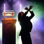 “Funerale all’italiana”, di Benedetta Parisi e Alice Sinigaglia, dal 20 al 25 maggio 2025 al Piccolo Bellini di Napoli